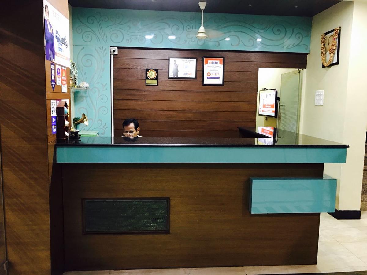 Iroomz Vaishali Residency Белларі Екстер'єр фото